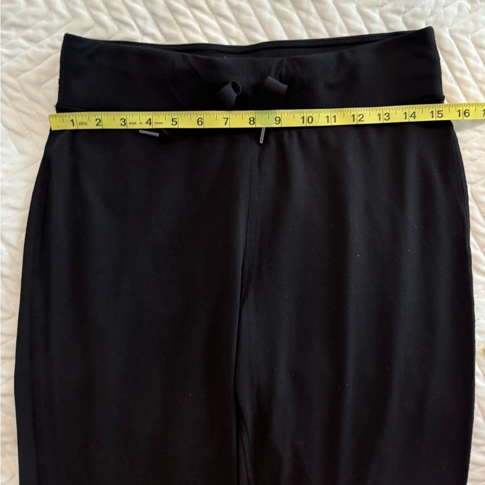 Lululemon Low Rider Pant Black - Picture 7 of 14